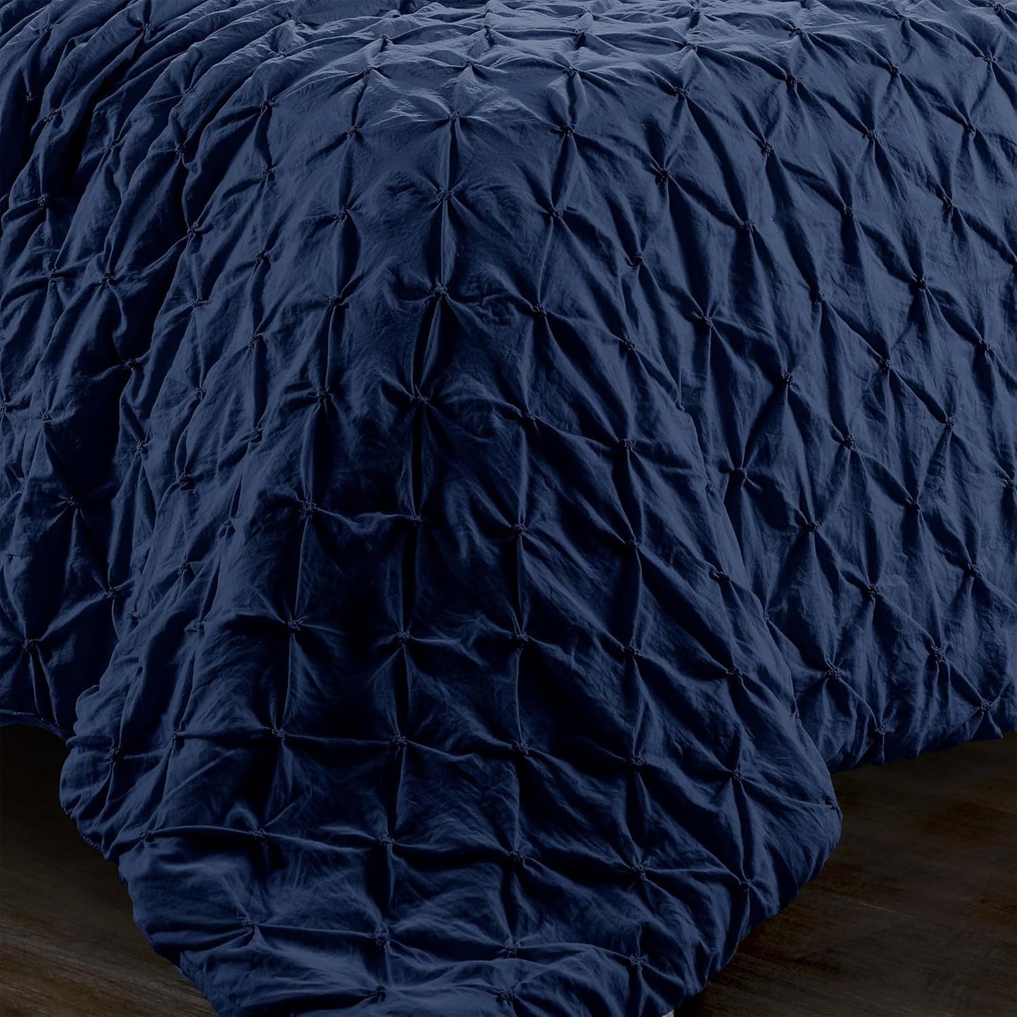 Ravello Pintuck Comforter Set - Luxe 5 Piece Textured Bedding Set - Traditional Glam & Farmhouse Inspired Bedroom Decor - Full/ Queen, Navy