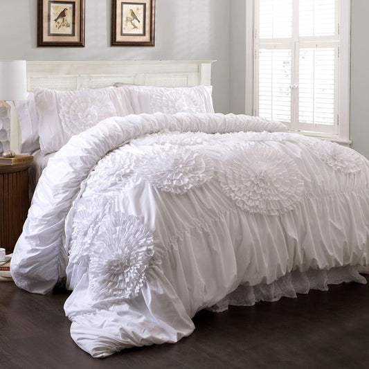 Lush D¨¦cor Serena 3 Piece Ruched Flower Comforter Set - White - Full/Queen